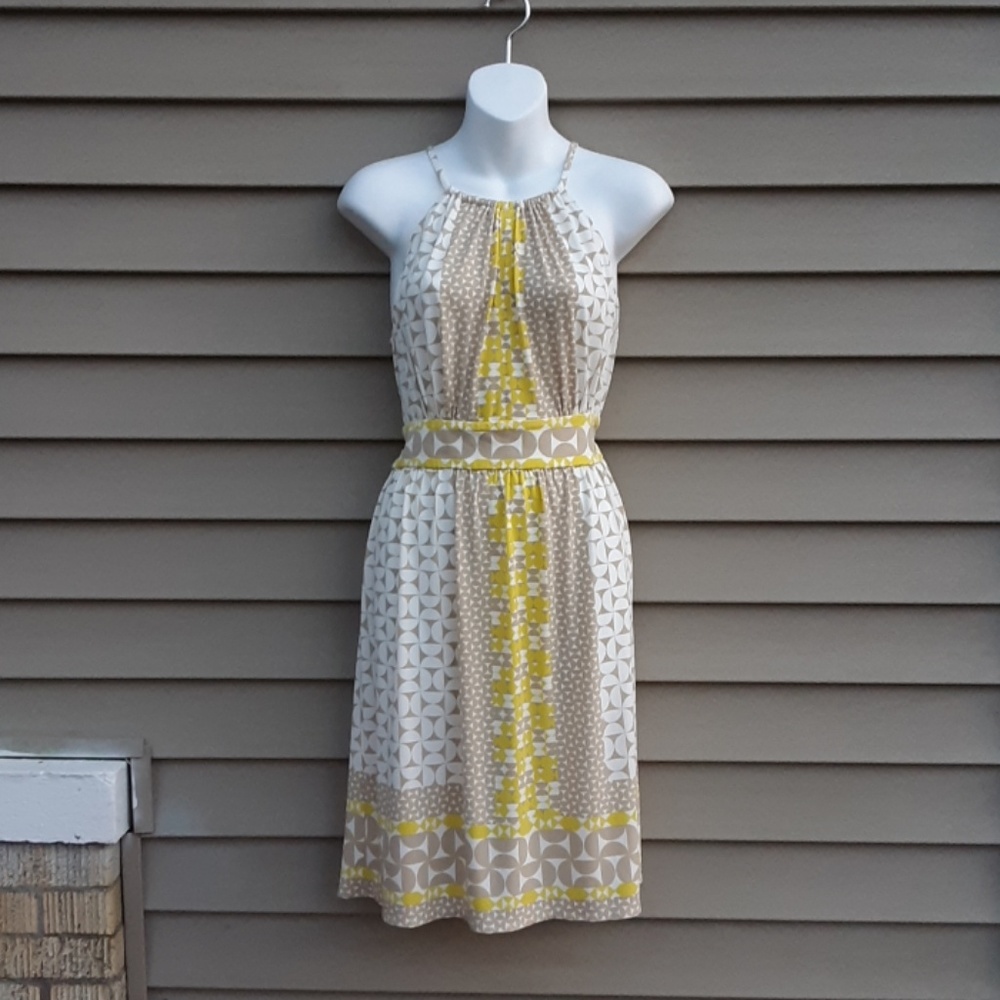 👗SALE👗 Retro Looking London Times Yellow Dress